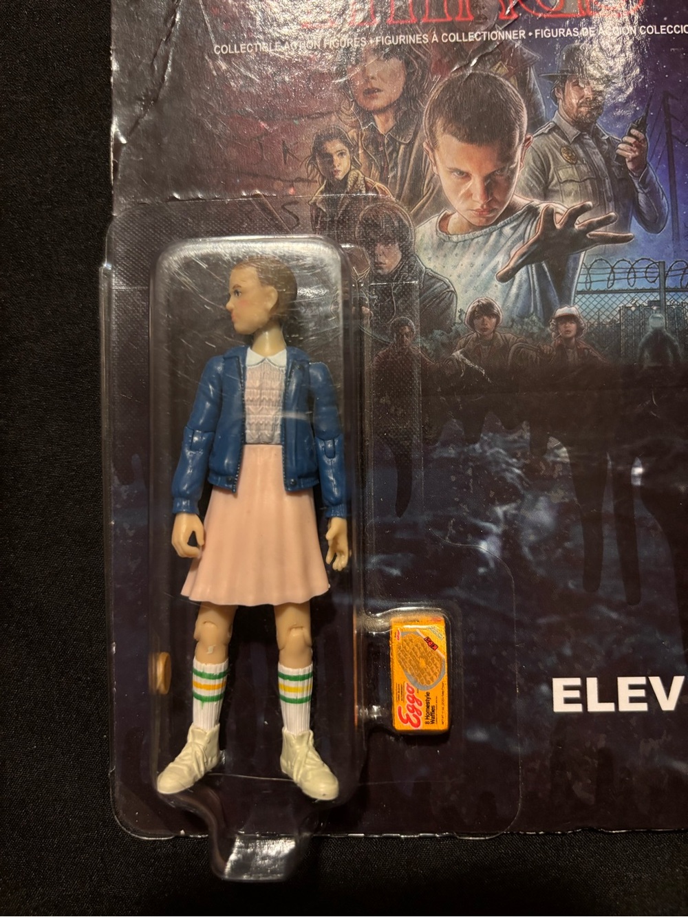 Stranger Things “Eleven” Action Figure (2017) - Picture 2 of 4